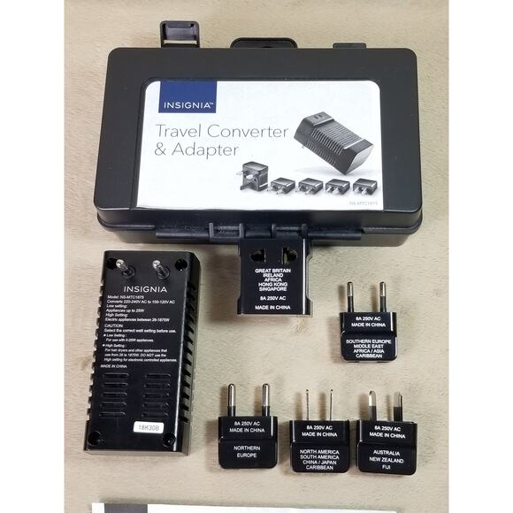 Insignia Travel Converter & 5 Adapter Plugs + Case Color Black NS-MTC1875 - Picture 10 of 12